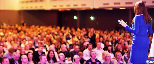 Desktop janet attwood crowd