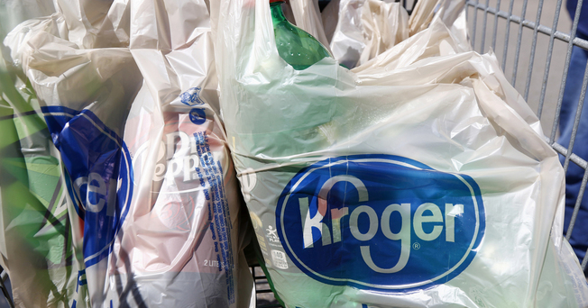 Desktop urn publicid ap org 341624f13476472eb5da0c2ab5a25330kroger plastic bags 69643 1200x630