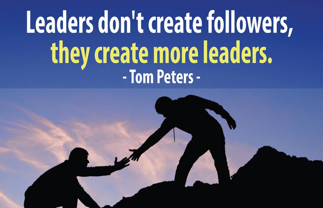 Desktop leaders build leaders copy