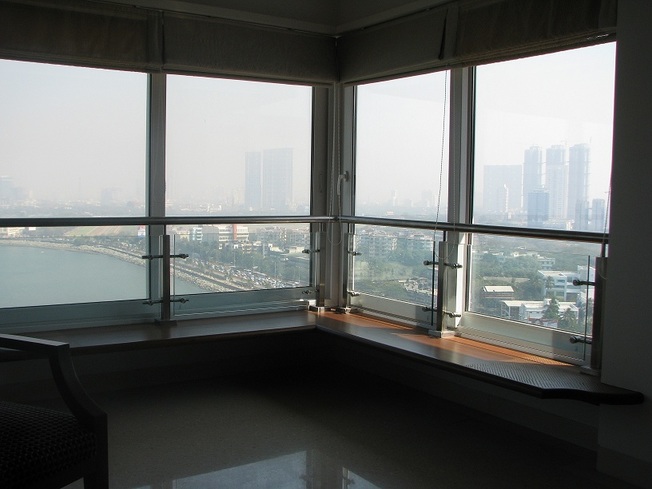 Desktop ss glass railings 1