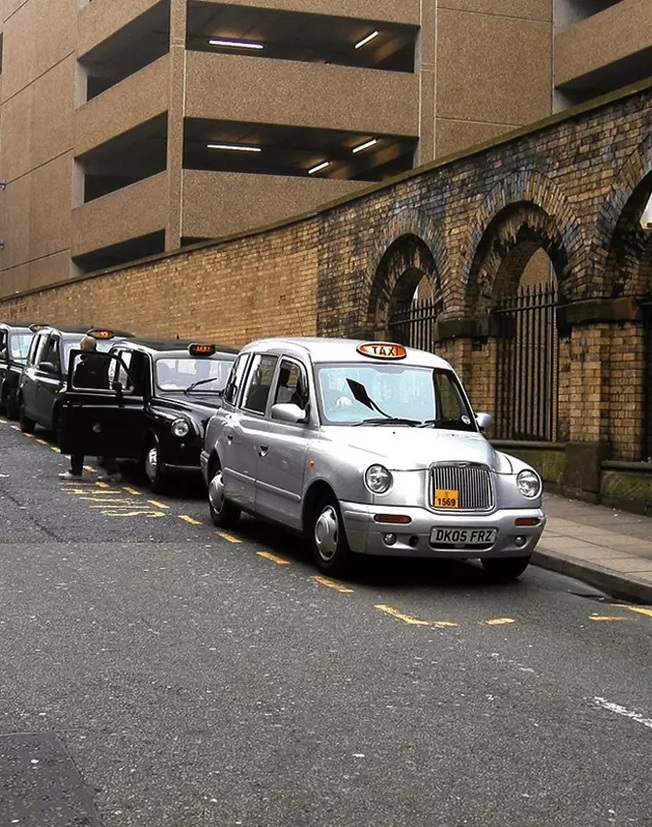 Desktop public hire feature image2