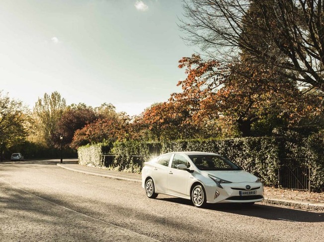 Desktop pco cars for rent in london 1