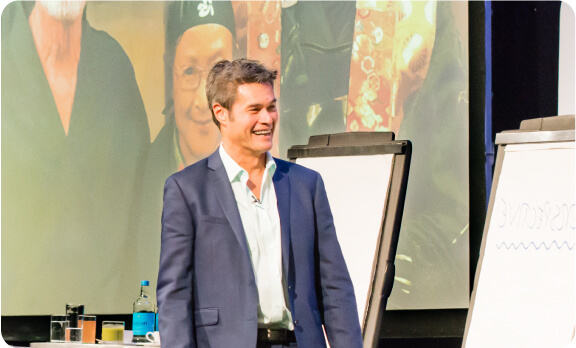 Desktop roger hamilton 1