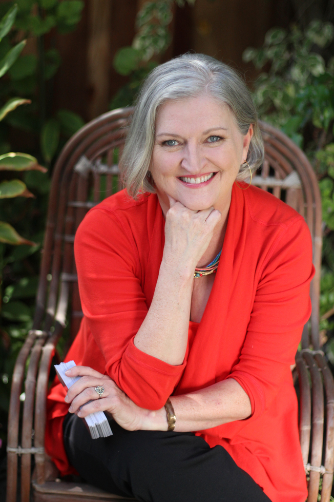 Desktop lisaredchinhand copy 2