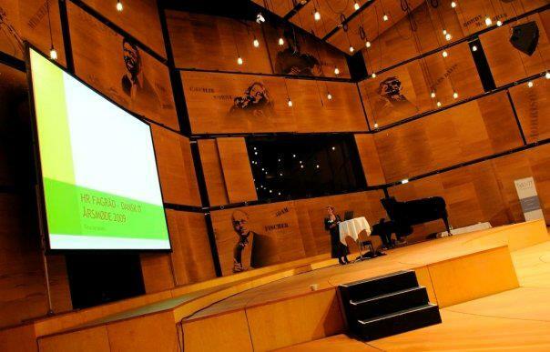 Desktop tina jonasen public speaking dr byen