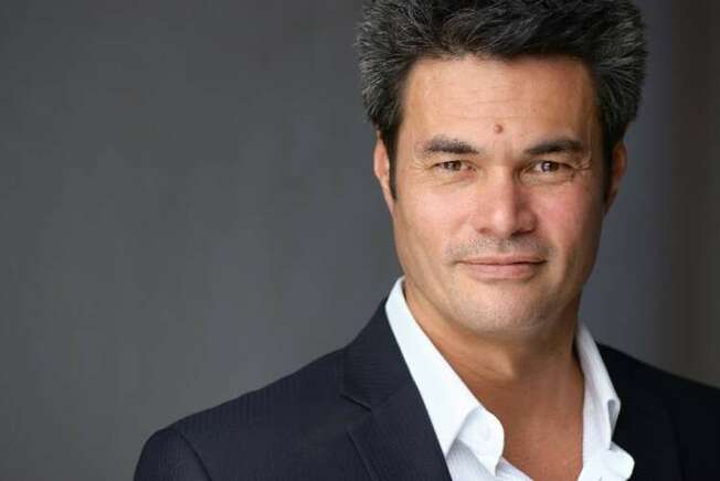 Desktop roger james hamilton