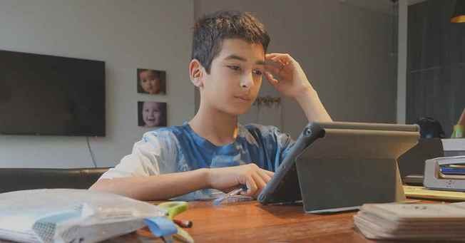 Desktop living in limbo social media